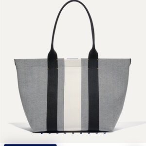 Rothy’s essential tote with zipper